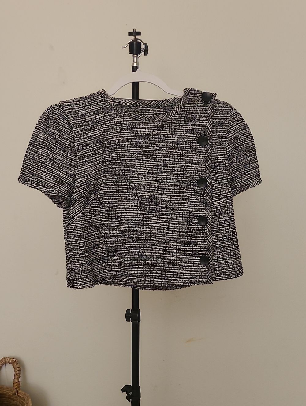Black & White Textured Short Sleeve Crop Top